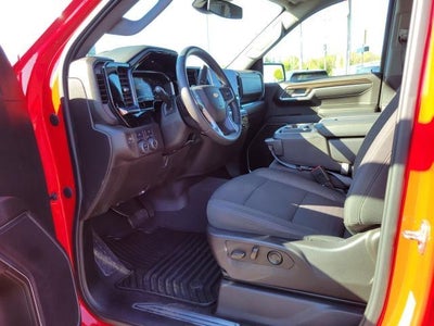 2023 Chevrolet Silverado 1500 LT (2FL)