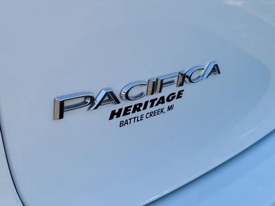 2024 Chrysler Pacifica Touring L