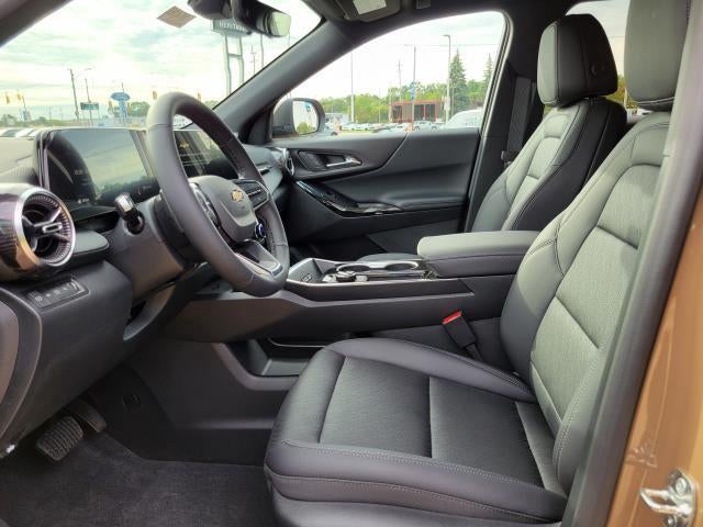 2027 Chevrolet Equinox LT - Photo 8
