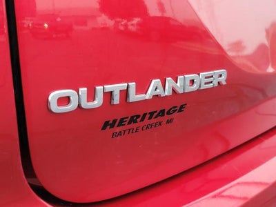 2024 Mitsubishi Outlander SE