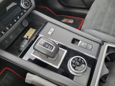 2024 Mitsubishi Outlander Plug-In Hybrid SE