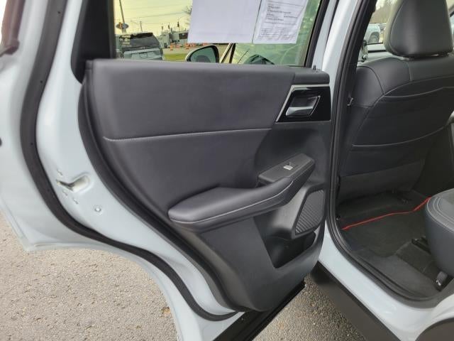 2024 Mitsubishi Outlander Plug-In Hybrid SE