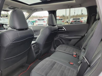 2024 Mitsubishi Outlander Plug-In Hybrid SE