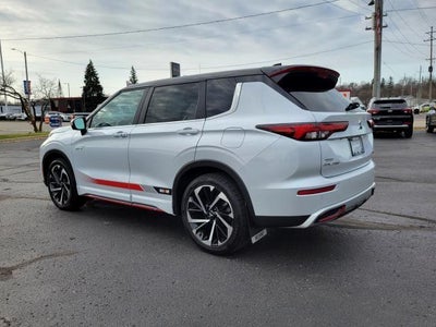 2024 Mitsubishi Outlander Plug-In Hybrid SE