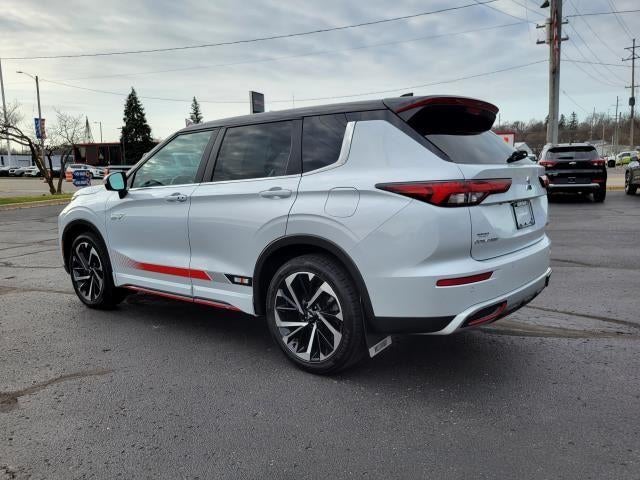 2024 Mitsubishi Outlander Plug-In Hybrid SE