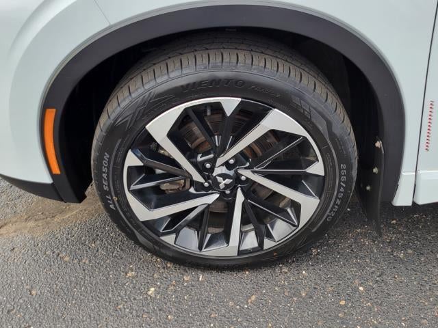 2024 Mitsubishi Outlander Plug-In Hybrid SE